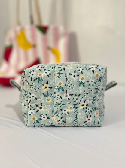 DAISY COSMETIC BAG